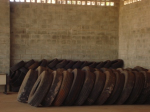 Barracão pneus (4)